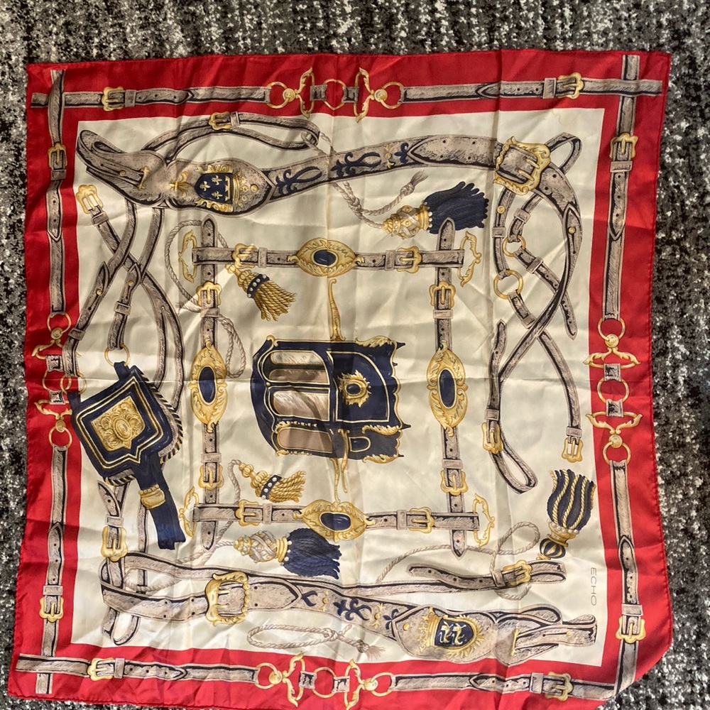 100% Echo silk scarf